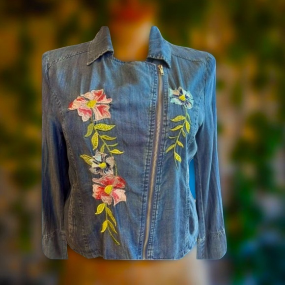 Chelsea & Theodore Denim Look
Embroidered Floral Jacket Size 12 / Medium NWT - Picture 4 of 10